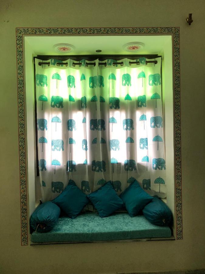 Whereabout Hostel Udaipur Kültér fotó