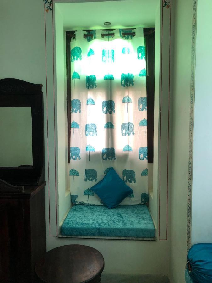 Whereabout Hostel Udaipur Kültér fotó