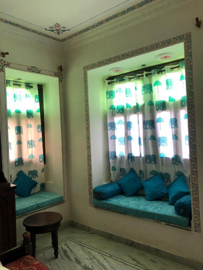 Whereabout Hostel Udaipur Kültér fotó